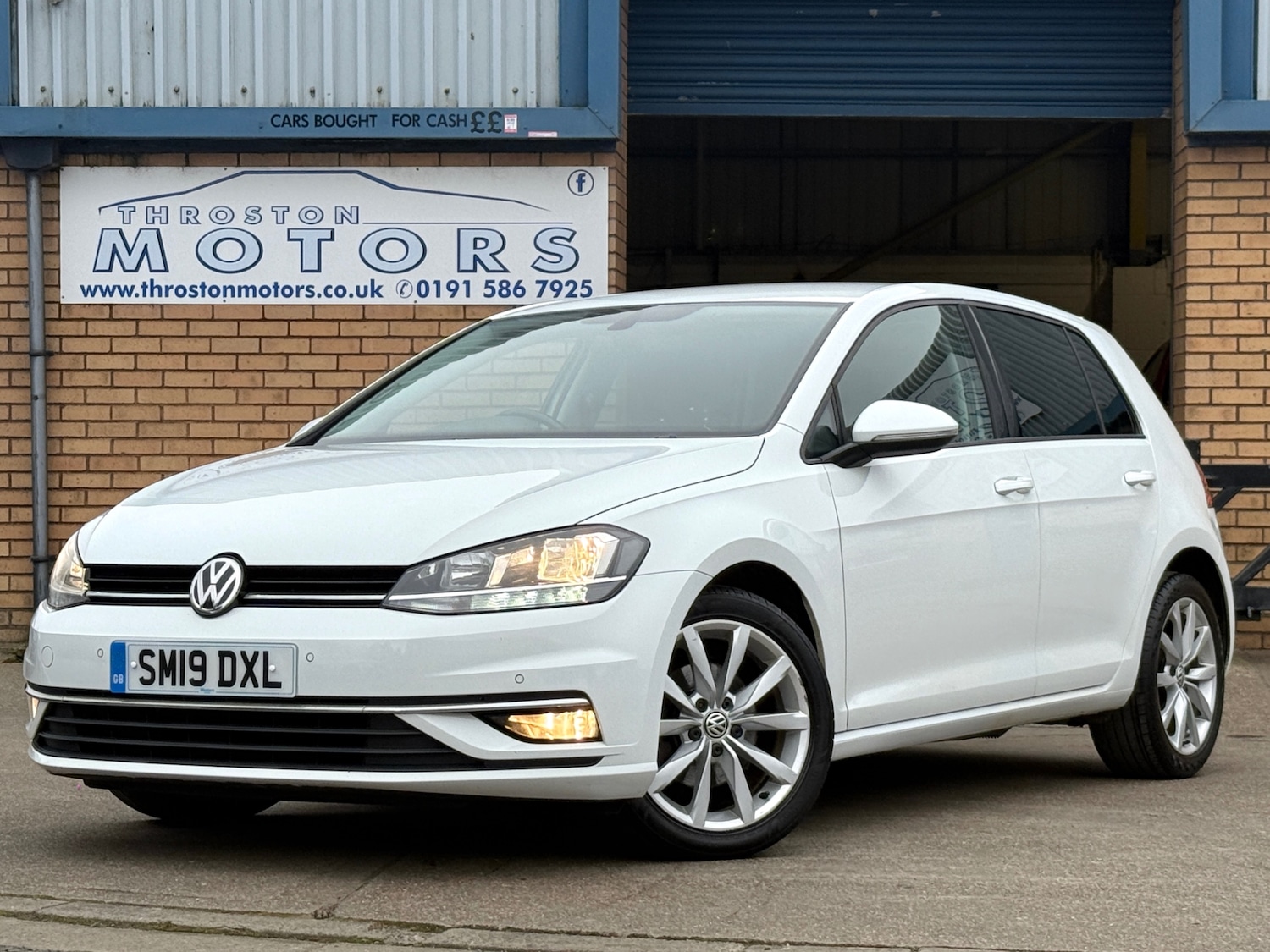 Used Volkswagen Golf 2019 for sale - 78000369: Photo 2