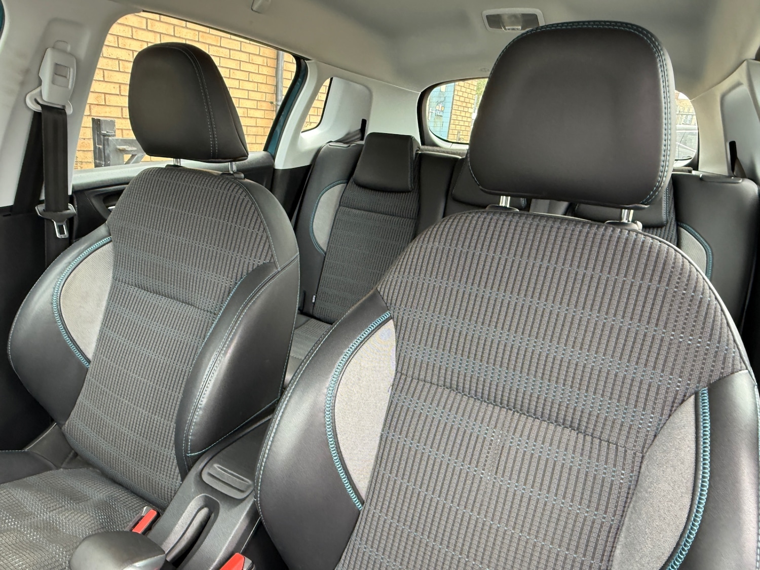 Used Peugeot 2008 2015 for sale - 76193820: Photo 27