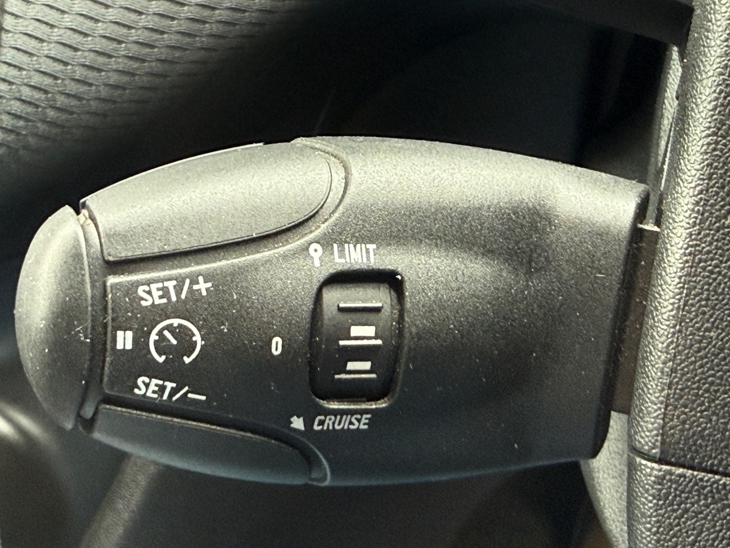Used Peugeot 2008 2015 for sale - 76193820: Photo 30