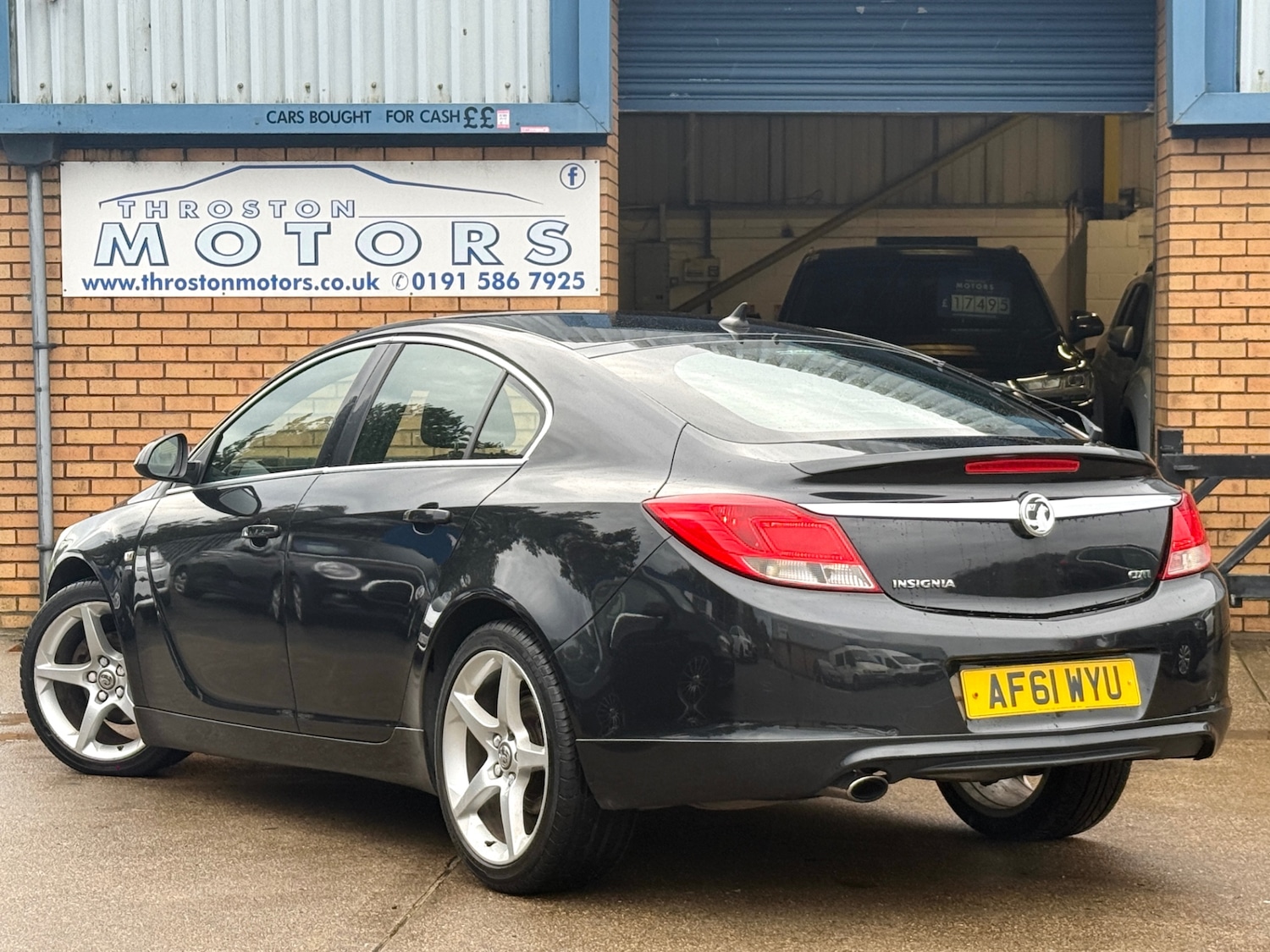 Used Vauxhall Insignia 2011 for sale - 76921961: Photo 3