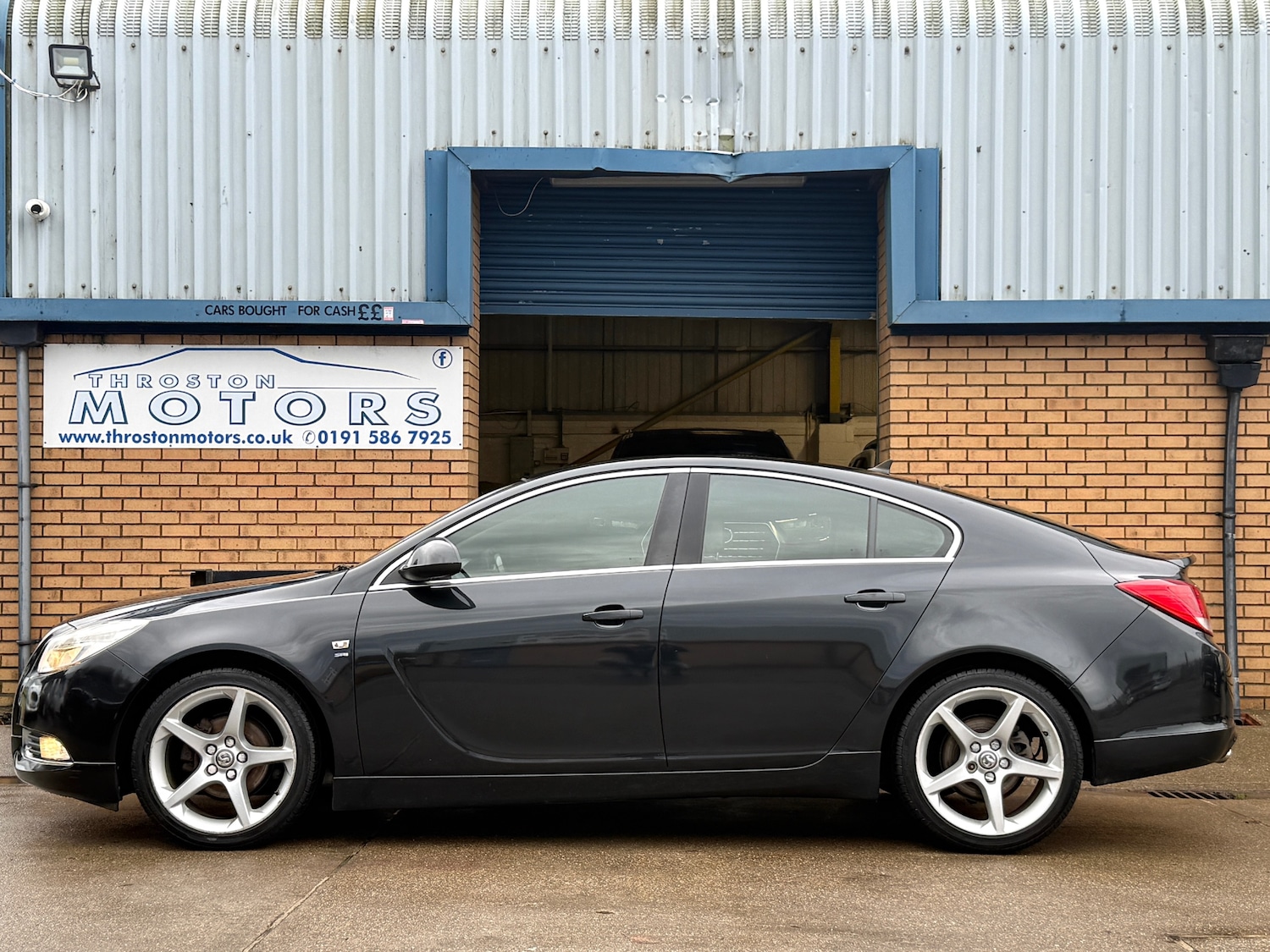 Used Vauxhall Insignia 2011 for sale - 76921961: Photo 5