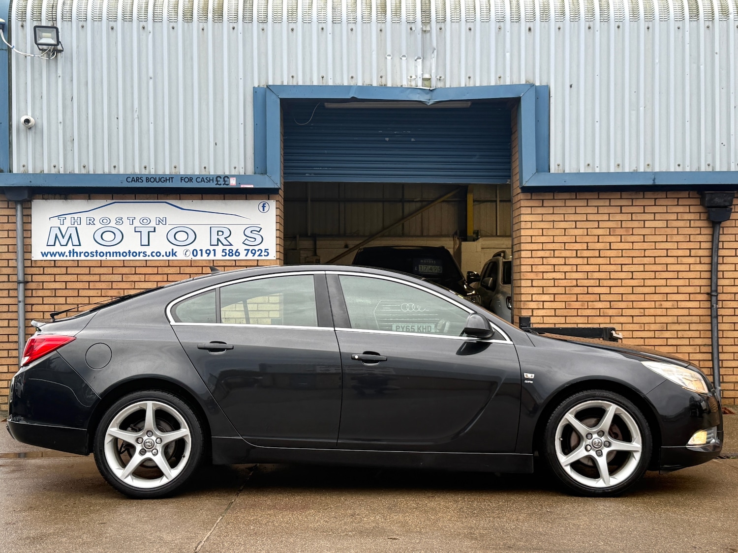 Used Vauxhall Insignia 2011 for sale - 76921961: Photo 6