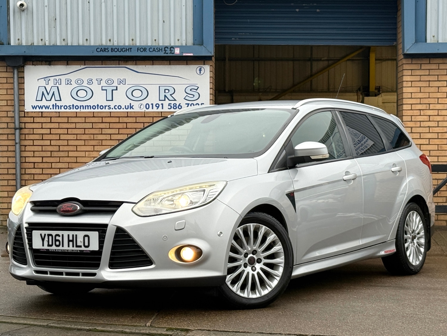 Used Ford Focus 2011 for sale - 77326382: Photo 2