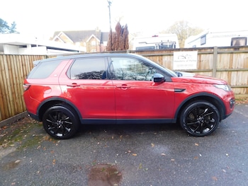 Used Land Rover Discovery Sport 2018 for sale - 76720173: Photo