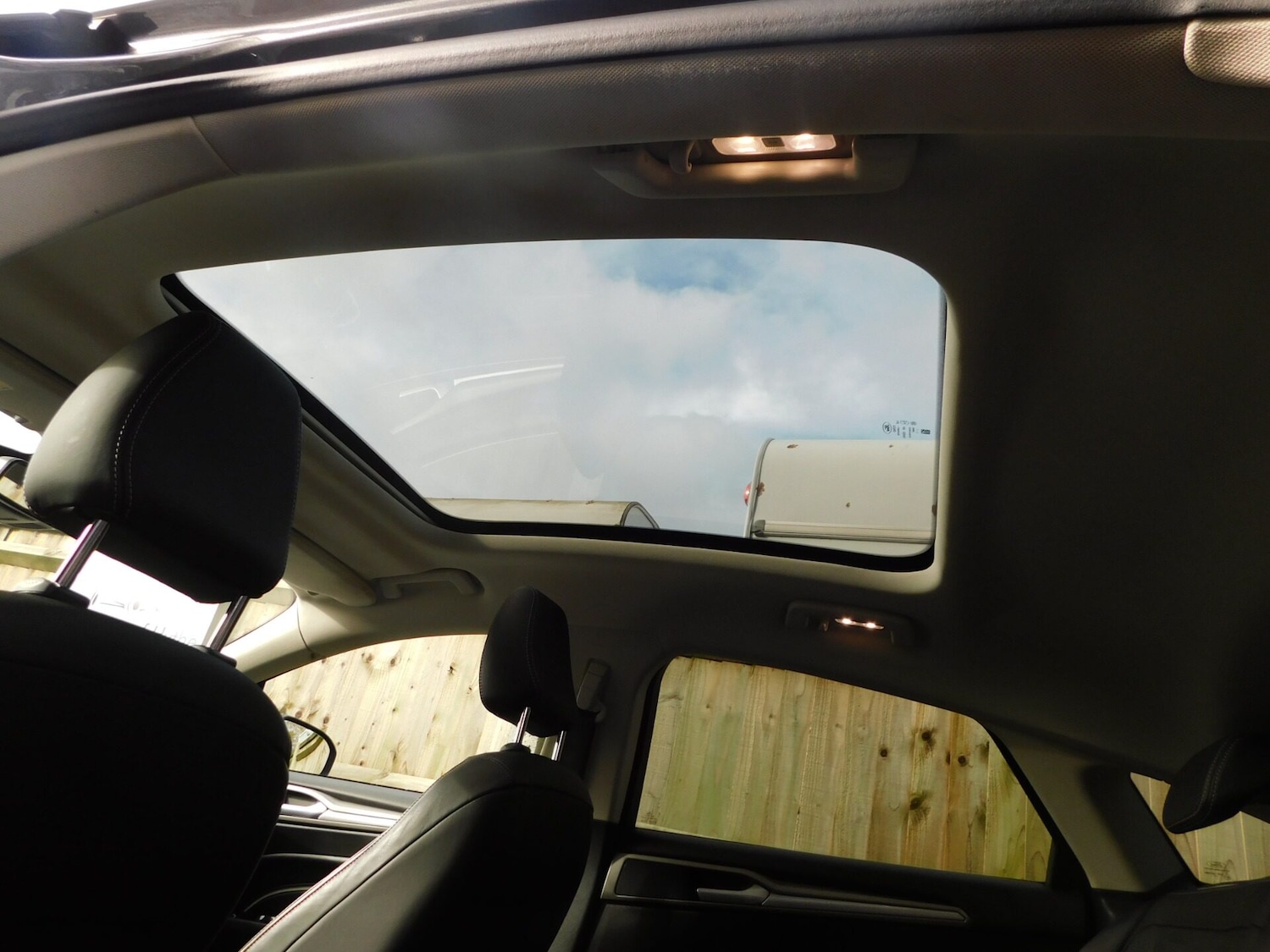 Used Ford Mondeo 2017 for sale - 76589107: Photo 14