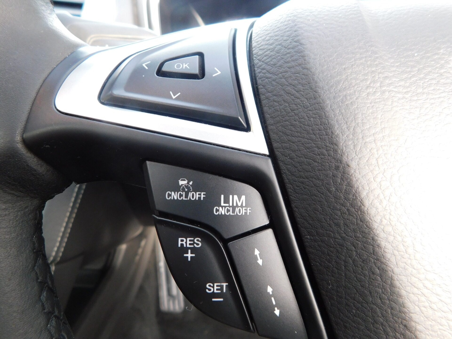 Used Ford Mondeo 2017 for sale - 76589107: Photo 19