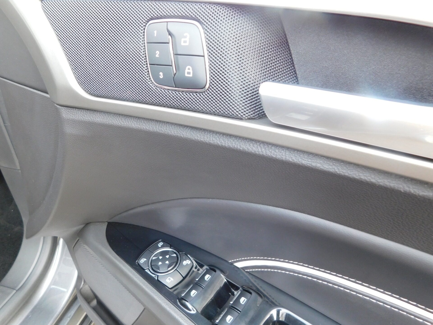 Used Ford Mondeo 2017 for sale - 76589107: Photo 21