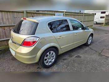 Used Vauxhall Astra 2004 for sale - 77820377: Photo