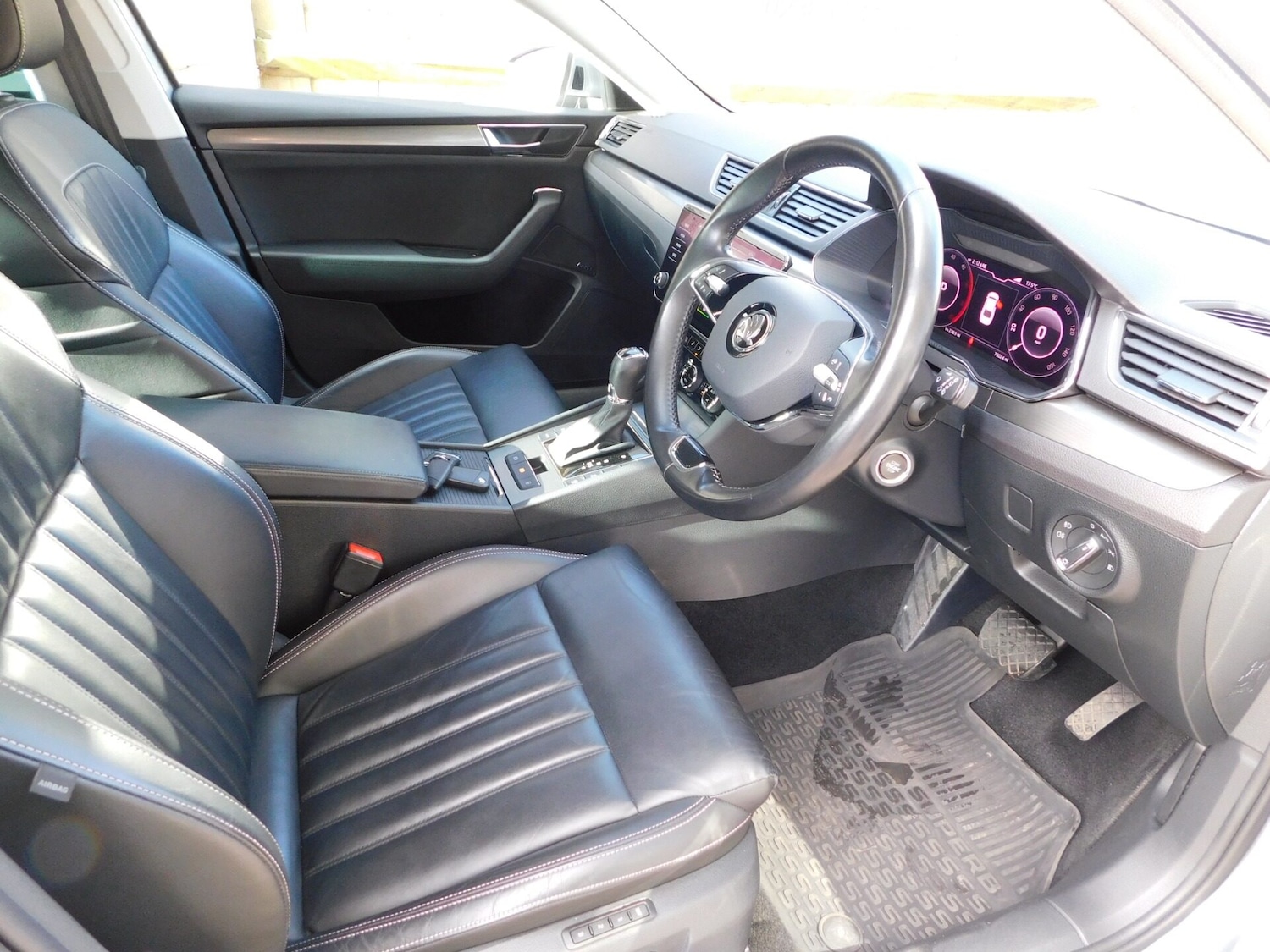 Used Skoda Superb 2021 for sale - 76392382: Photo 17