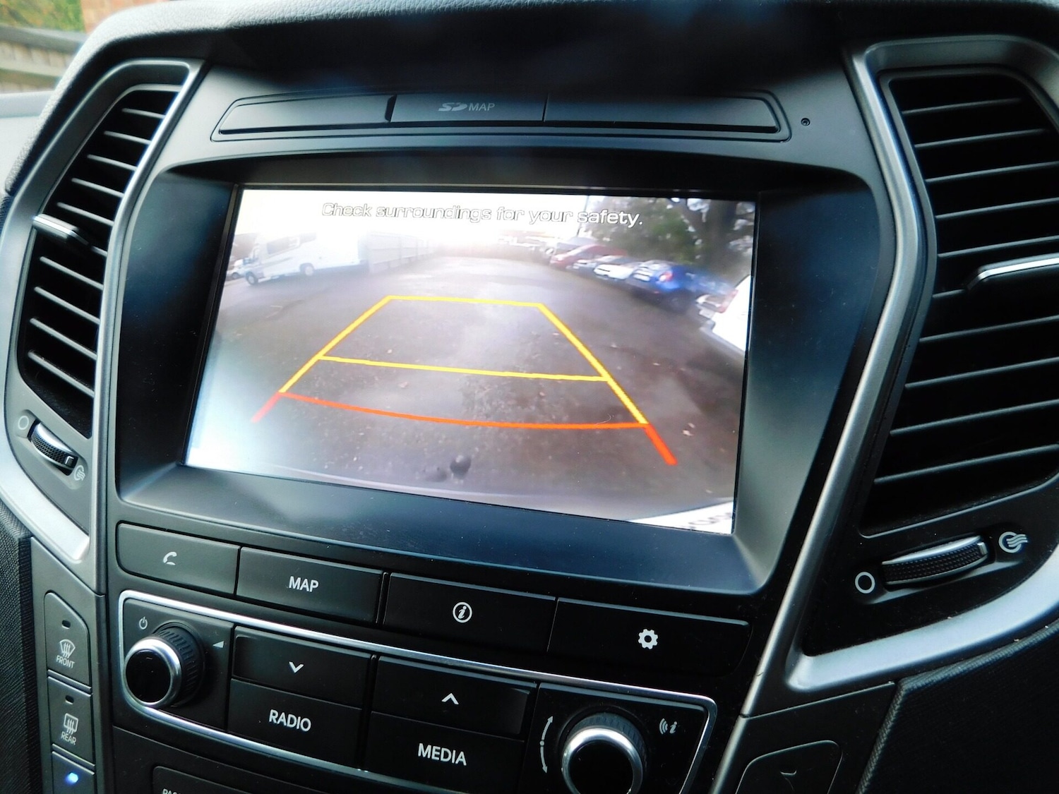 Used Hyundai Santa Fe 2018 for sale - 76581310: Photo 11