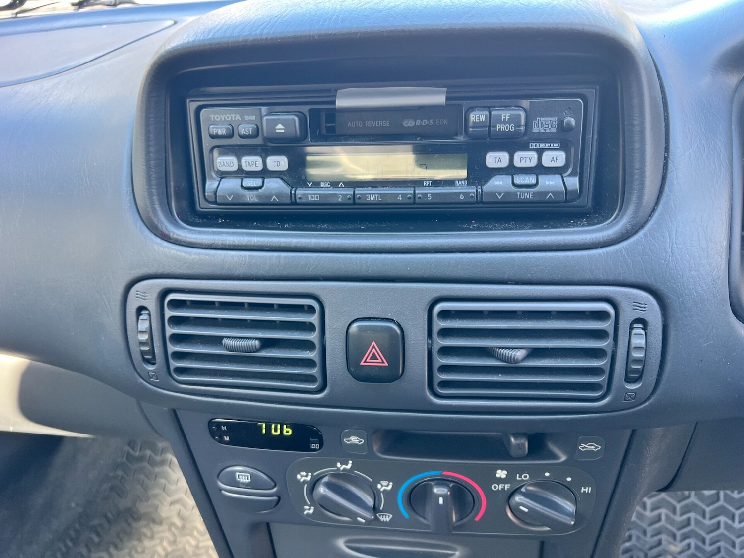 Used Toyota Corolla 1999 for sale - 78012848: Photo 12