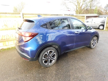 Used Honda HR-V 2015 for sale - 77160067: Photo