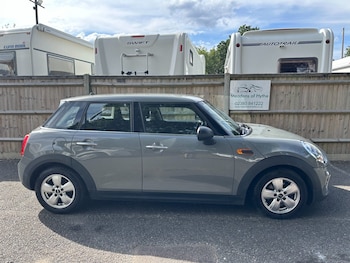 Used MINI Hatch 2017 for sale - 79394897: Photo