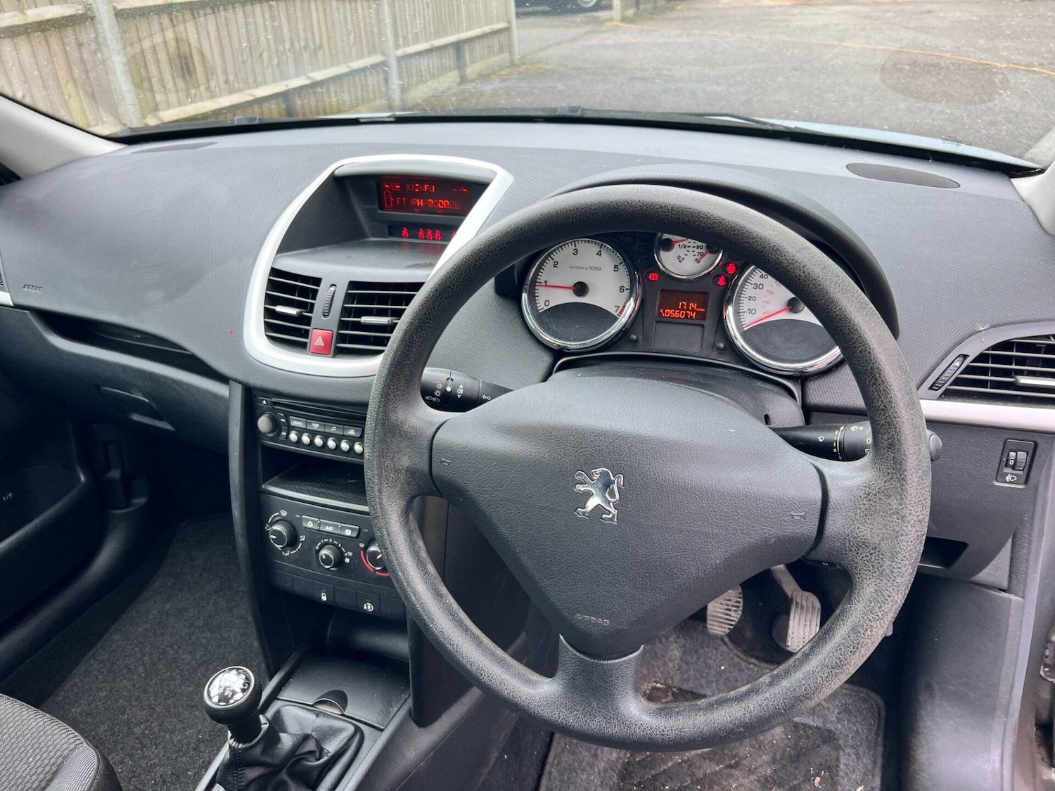 Used Peugeot 207 2010 for sale - 78097946: Photo 10