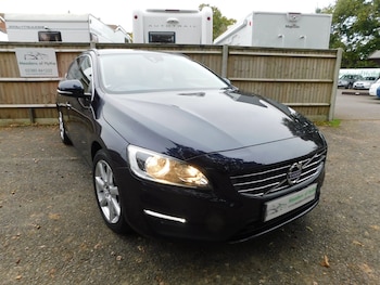 Used Volvo V60 2016 for sale - 76330871: Photo