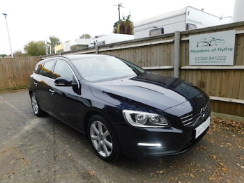 Used Volvo V60 2016 for sale - 76330871: Photo