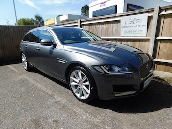 Used Jaguar XF 2018 for sale - 76330861: Photo