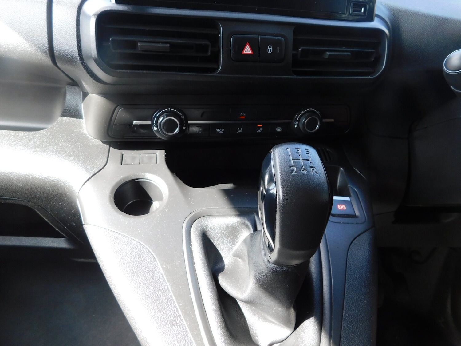 Used Peugeot Partner 2021 for sale - 77220318: Photo 12