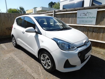 Used Hyundai i10 2018 for sale - 76330873: Photo