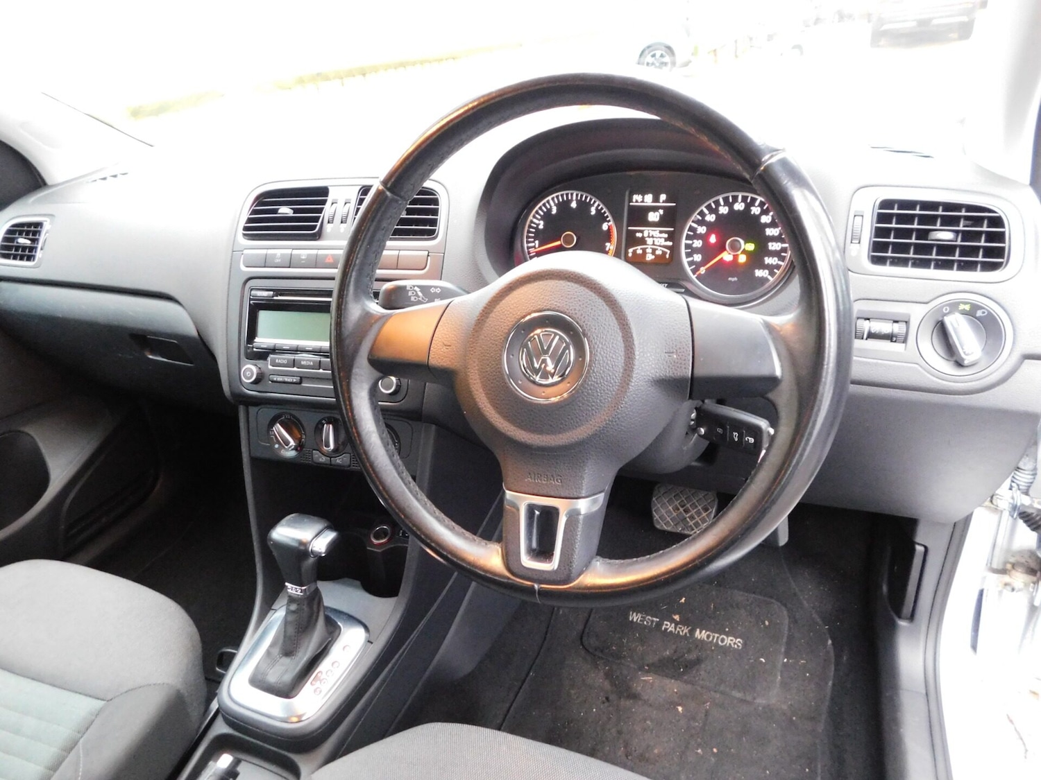 Used Volkswagen Polo 2010 for sale - 77037185: Photo 10