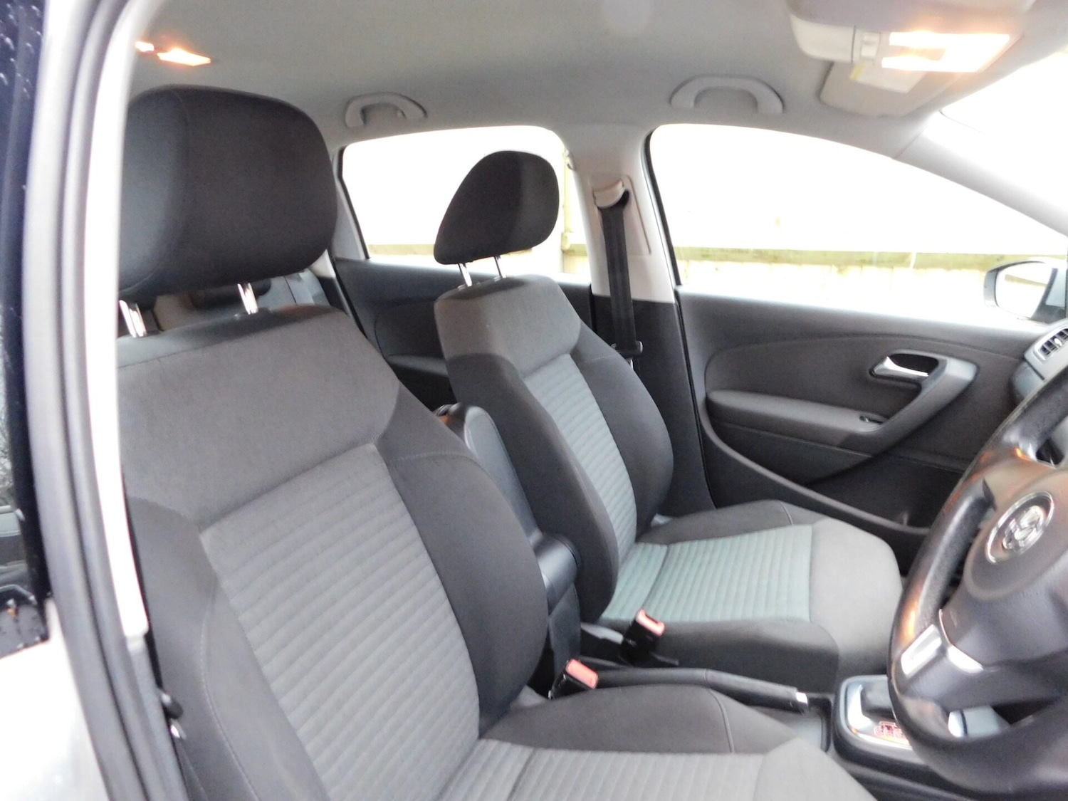 Used Volkswagen Polo 2010 for sale - 77037185: Photo 13