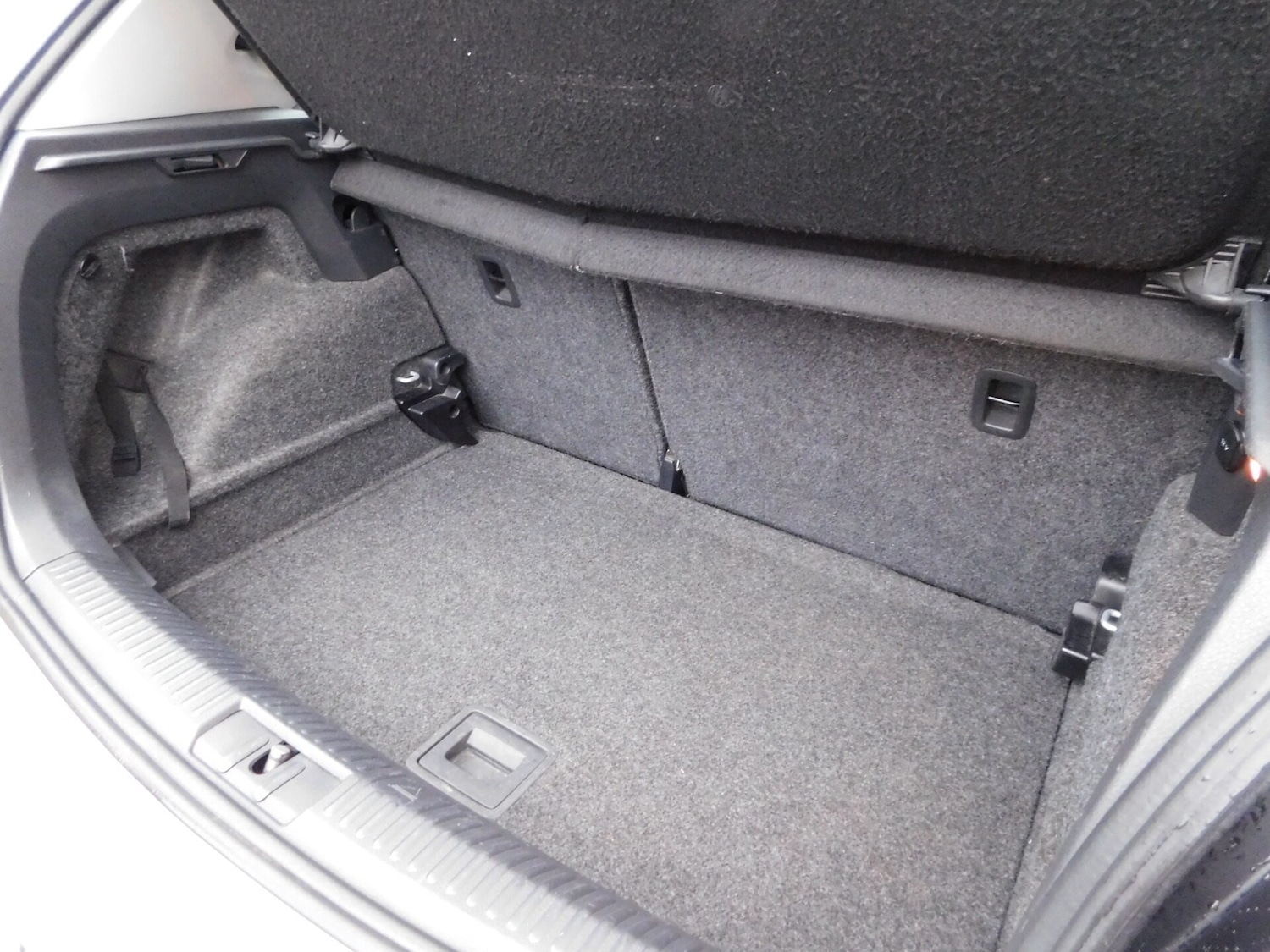 Used Volkswagen Polo 2010 for sale - 77037185: Photo 18