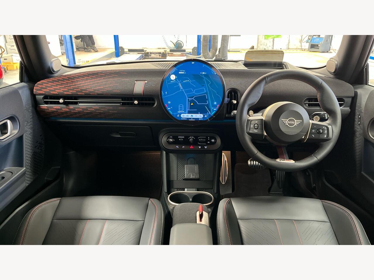 Used MINI Cooper 2025 for sale - 76680330: Photo 4