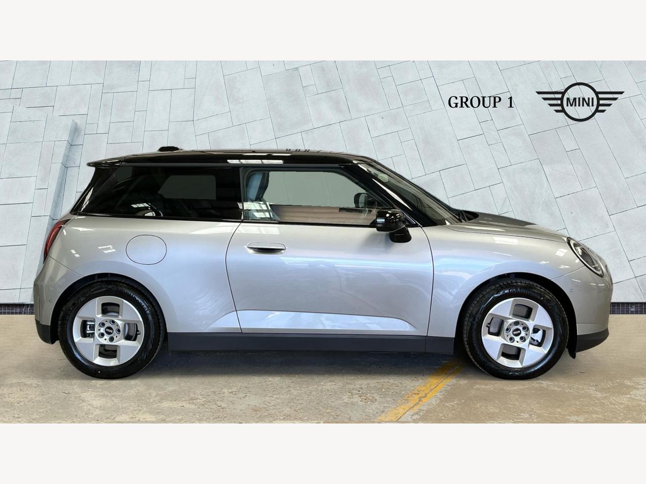 Used MINI Cooper 2025 for sale - 76678192: Photo 3