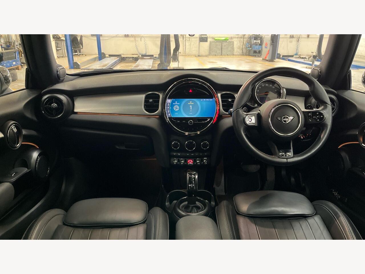 Used MINI Hatch 2023 for sale - 76977555: Photo 4