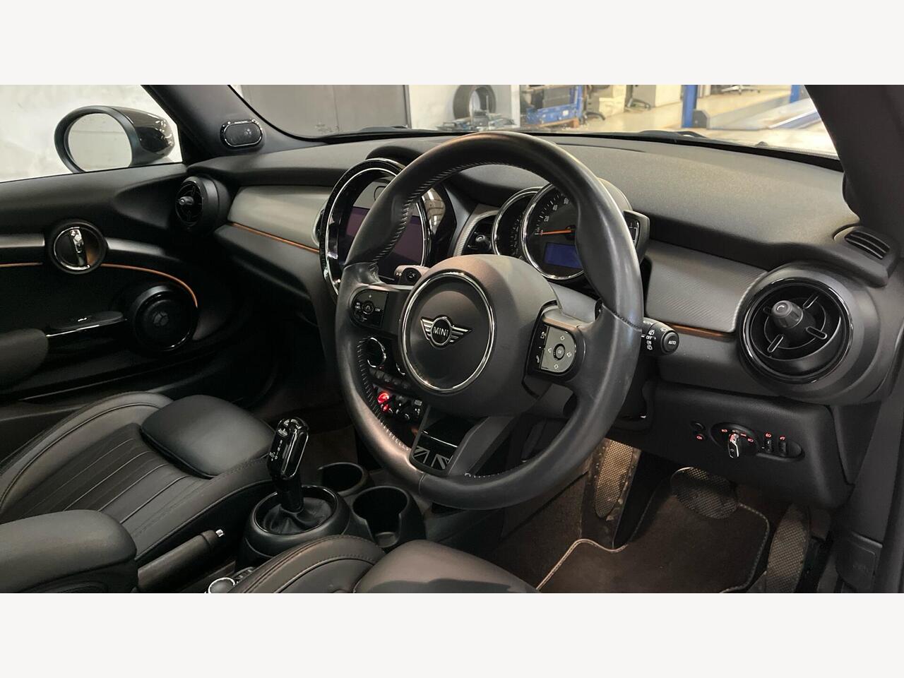 Used MINI Hatch 2023 for sale - 76977555: Photo 6