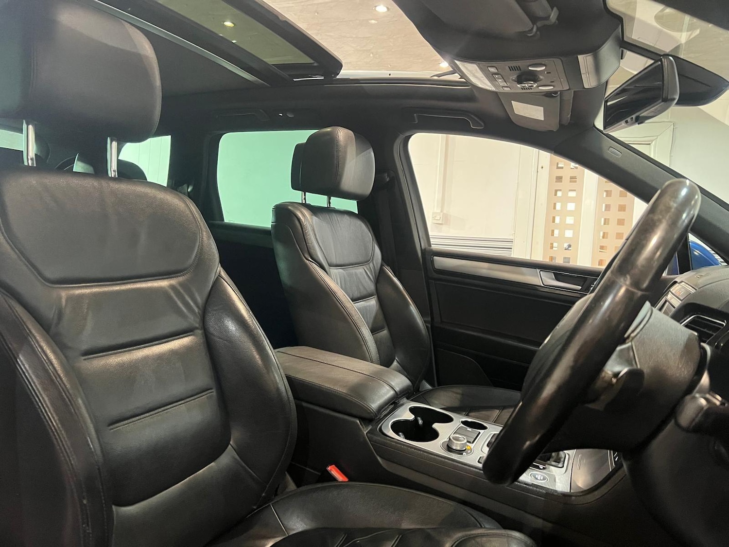 Used Volkswagen Touareg 2015 for sale - 76189603: Photo 17