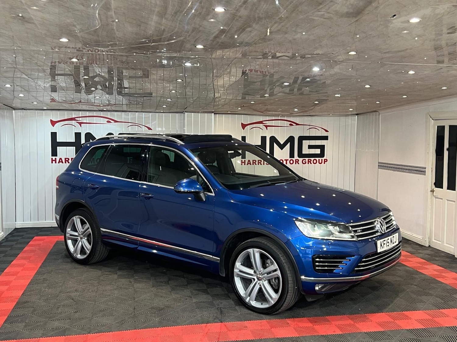 Used Volkswagen Touareg 2015 for sale - 76189603: Photo 2