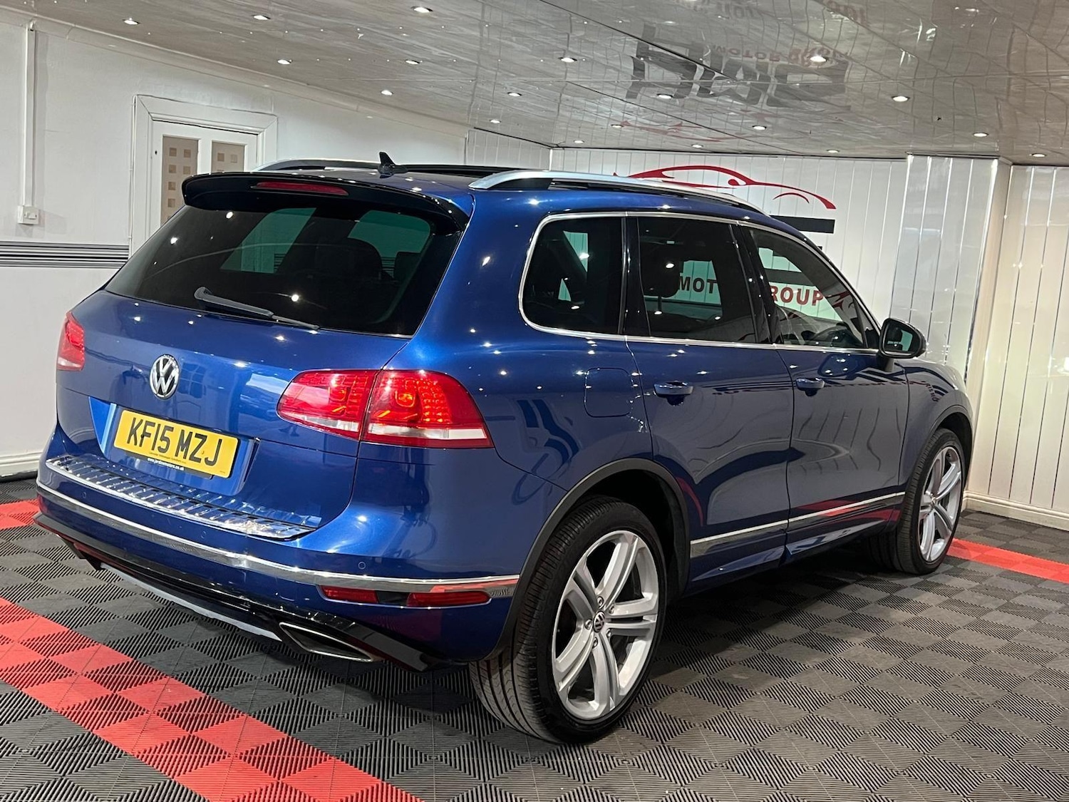 Used Volkswagen Touareg 2015 for sale - 76189603: Photo 31