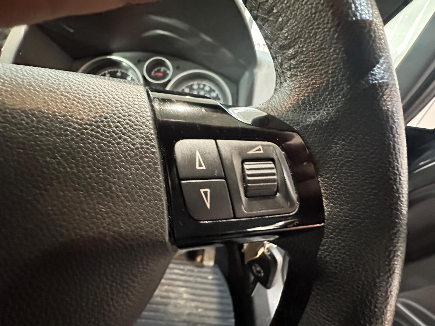 Used Vauxhall Zafira 2013 for sale - 76997306: Photo 28