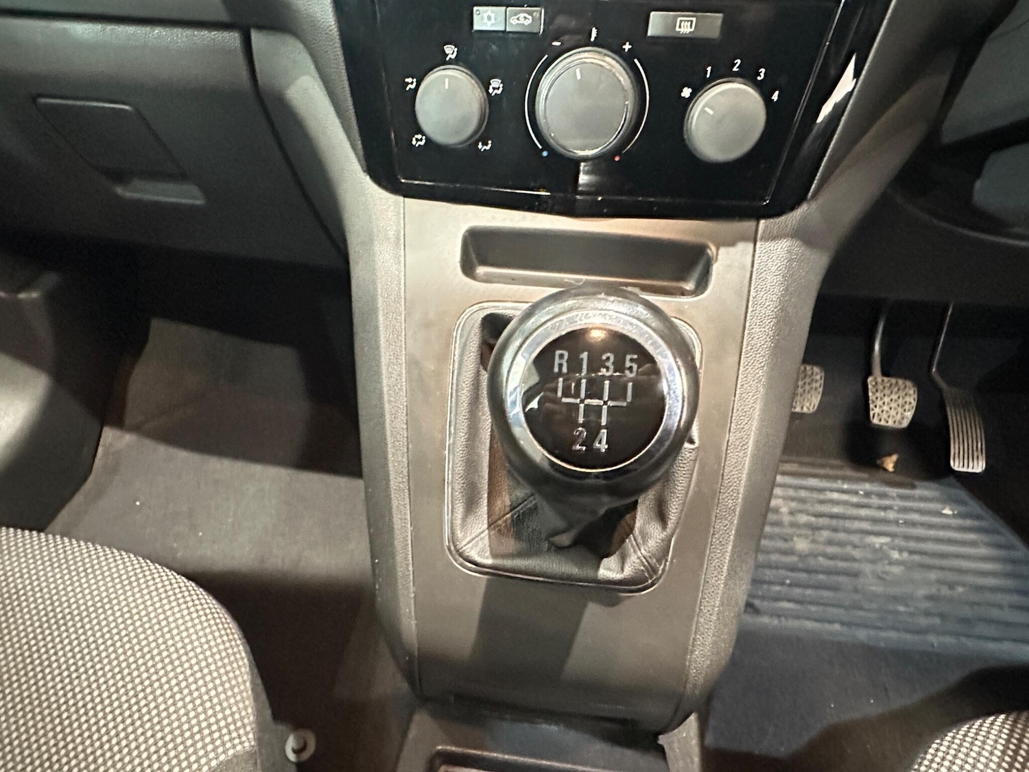 Used Vauxhall Zafira 2013 for sale - 76997306: Photo 32