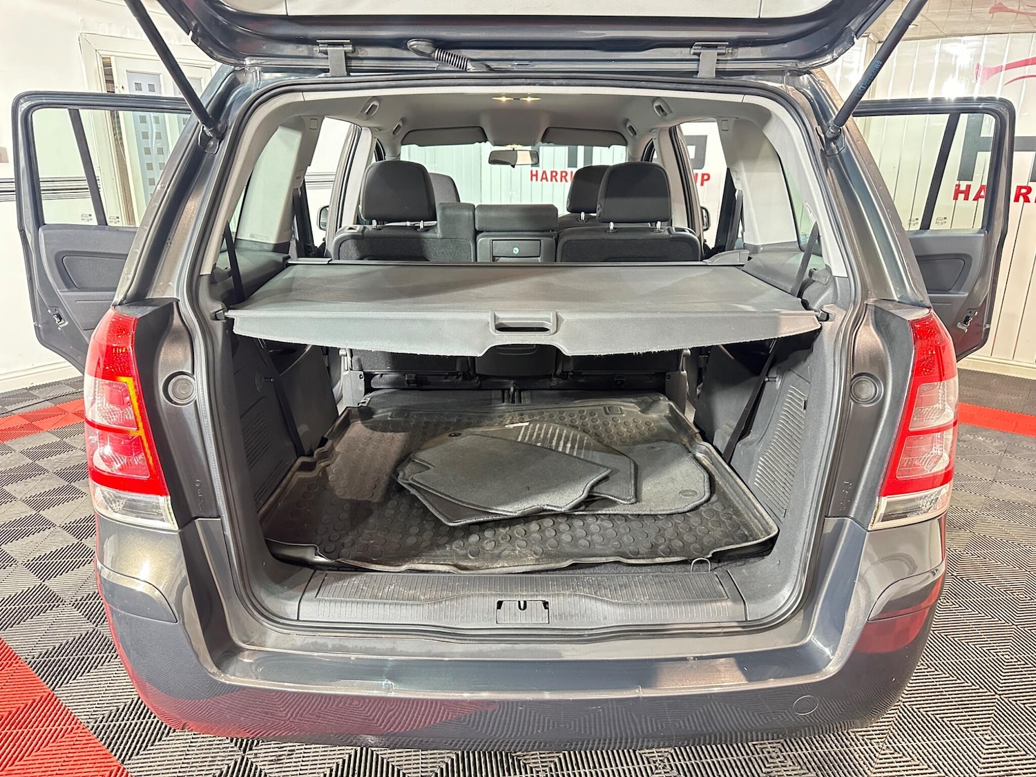 Used Vauxhall Zafira 2013 for sale - 77625473: Photo 23