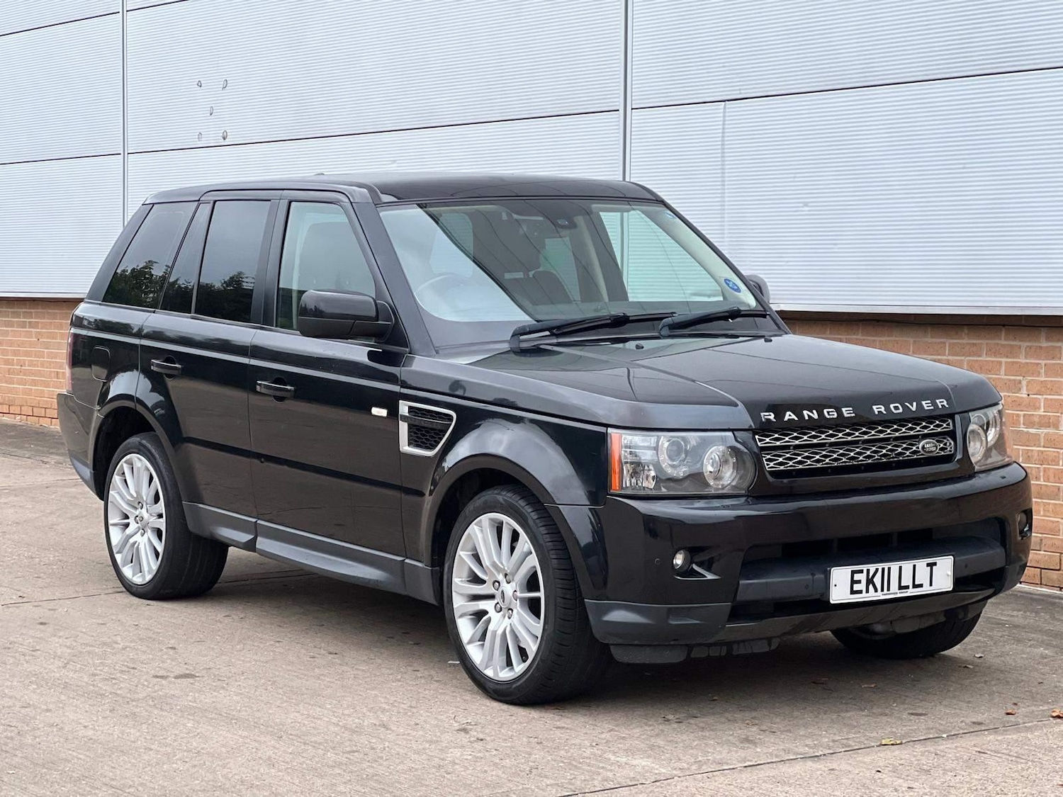 Used Land Rover Range Rover Sport 2011 for sale - 77978533: Photo 11