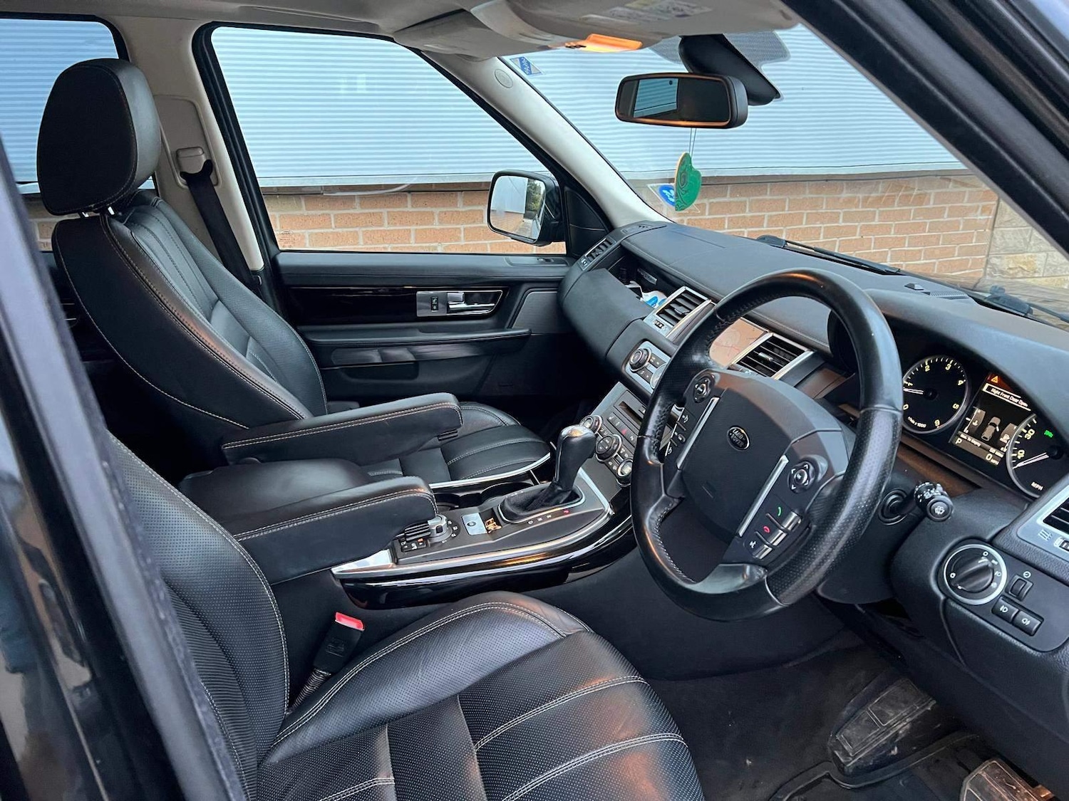 Used Land Rover Range Rover Sport 2011 for sale - 77978533: Photo 14