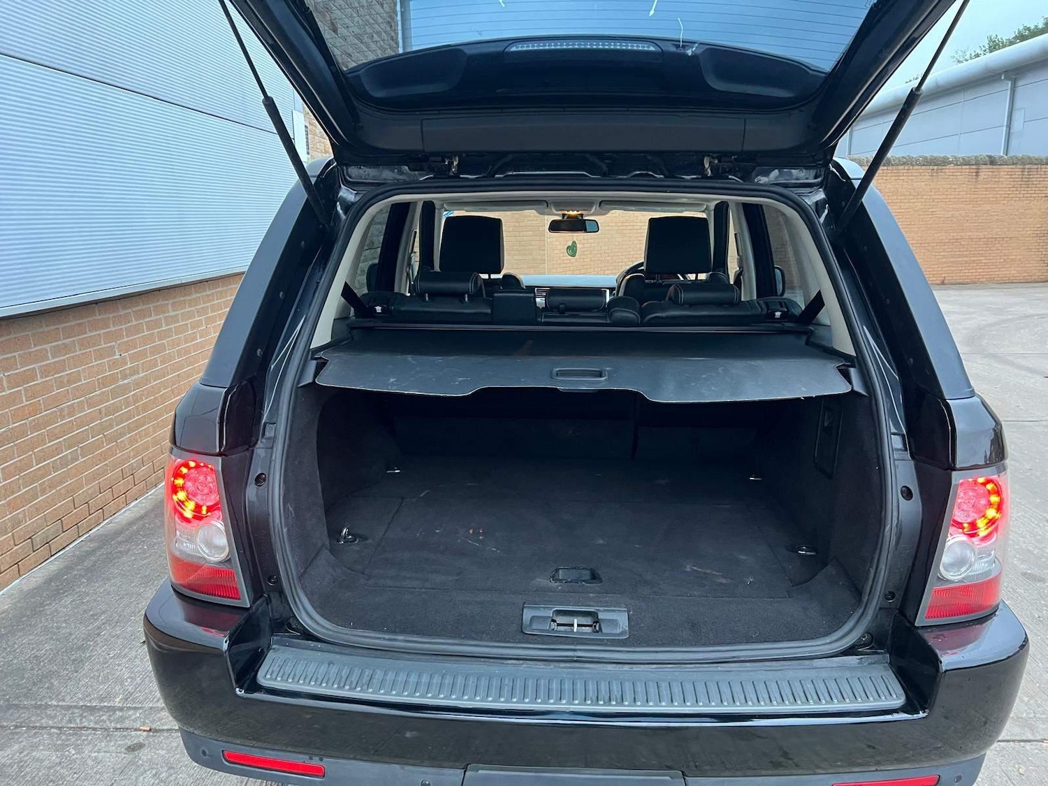 Used Land Rover Range Rover Sport 2011 for sale - 77978533: Photo 21