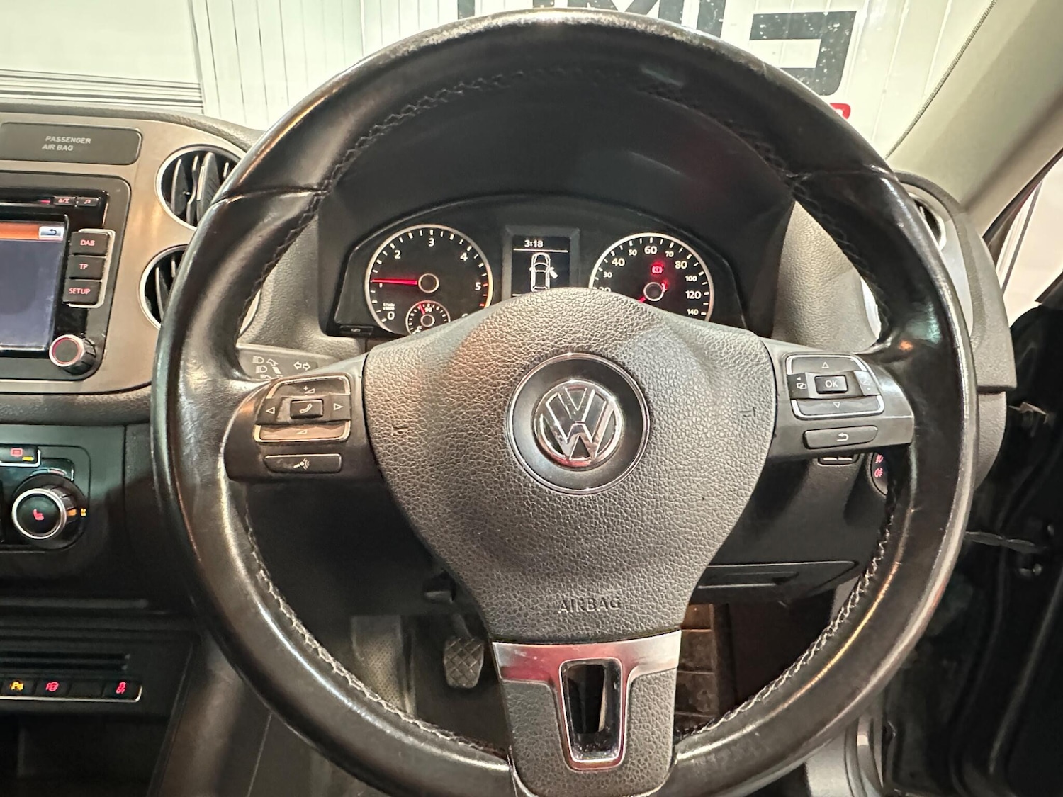 Used Volkswagen Tiguan 2010 for sale - 76942514: Photo 29