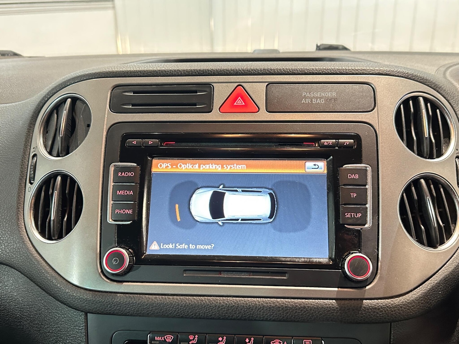 Used Volkswagen Tiguan 2010 for sale - 76942514: Photo 32