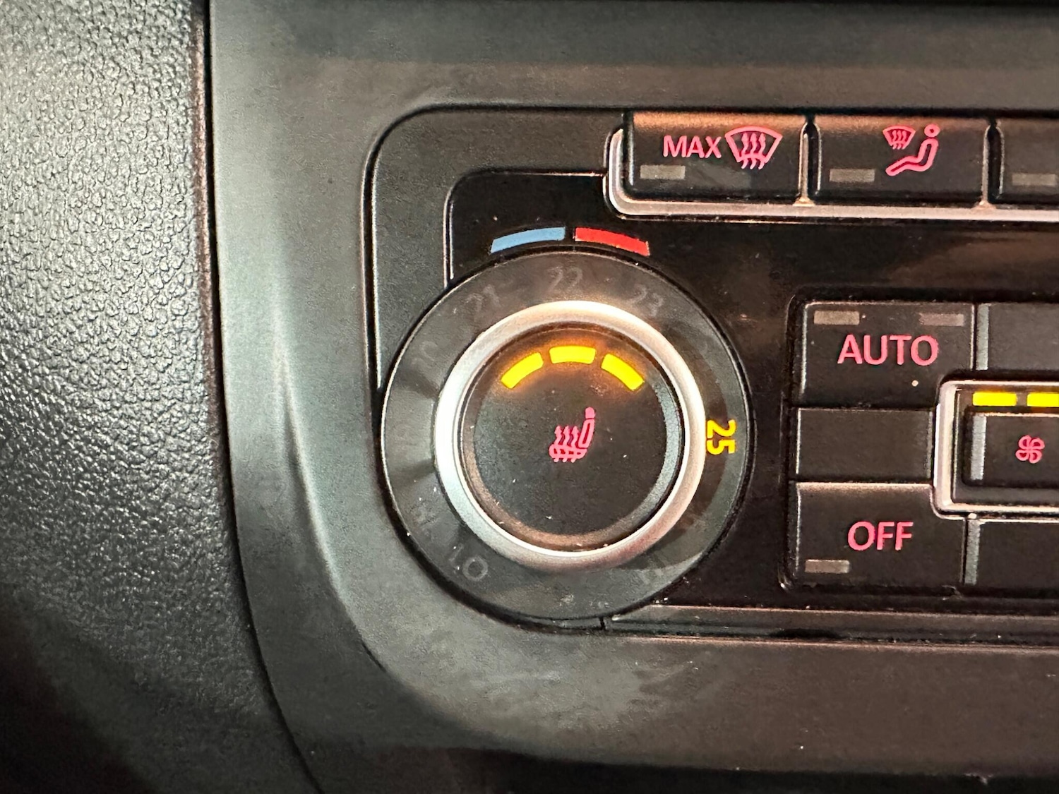 Used Volkswagen Tiguan 2010 for sale - 76942514: Photo 34