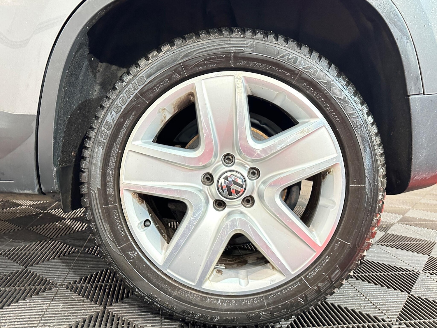 Used Volkswagen Tiguan 2010 for sale - 76942514: Photo 45