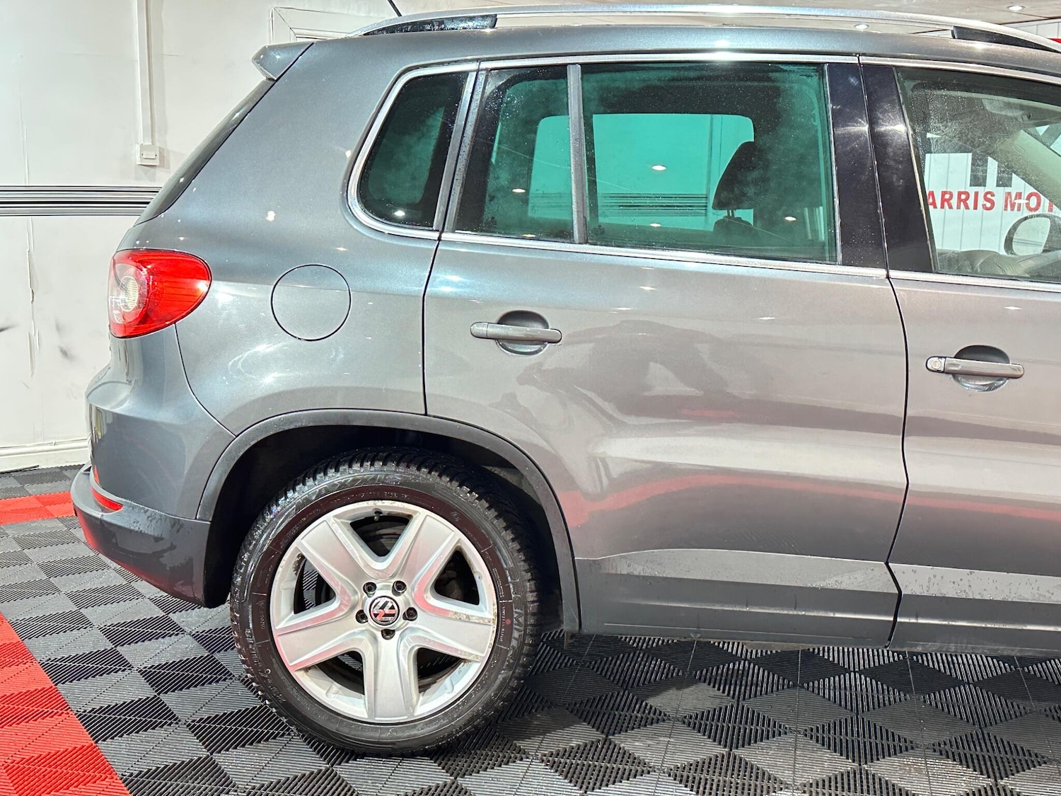 Used Volkswagen Tiguan 2010 for sale - 76942514: Photo 53