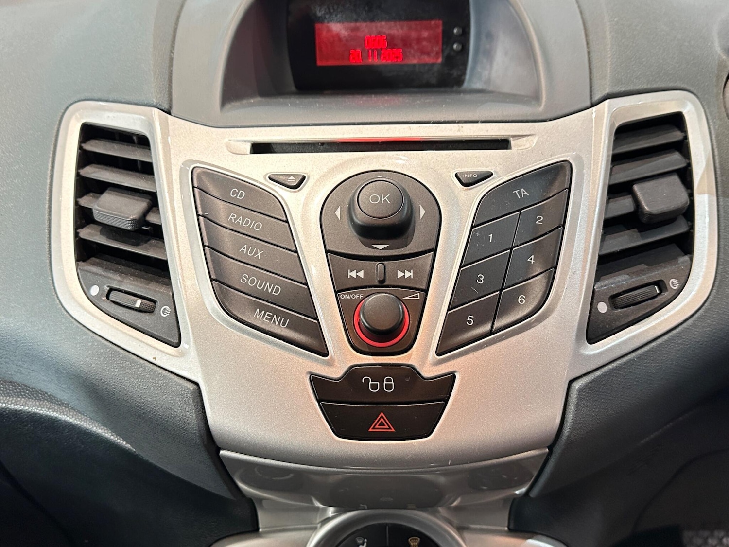 Used Ford Fiesta for sale - 76667517: Photo 28