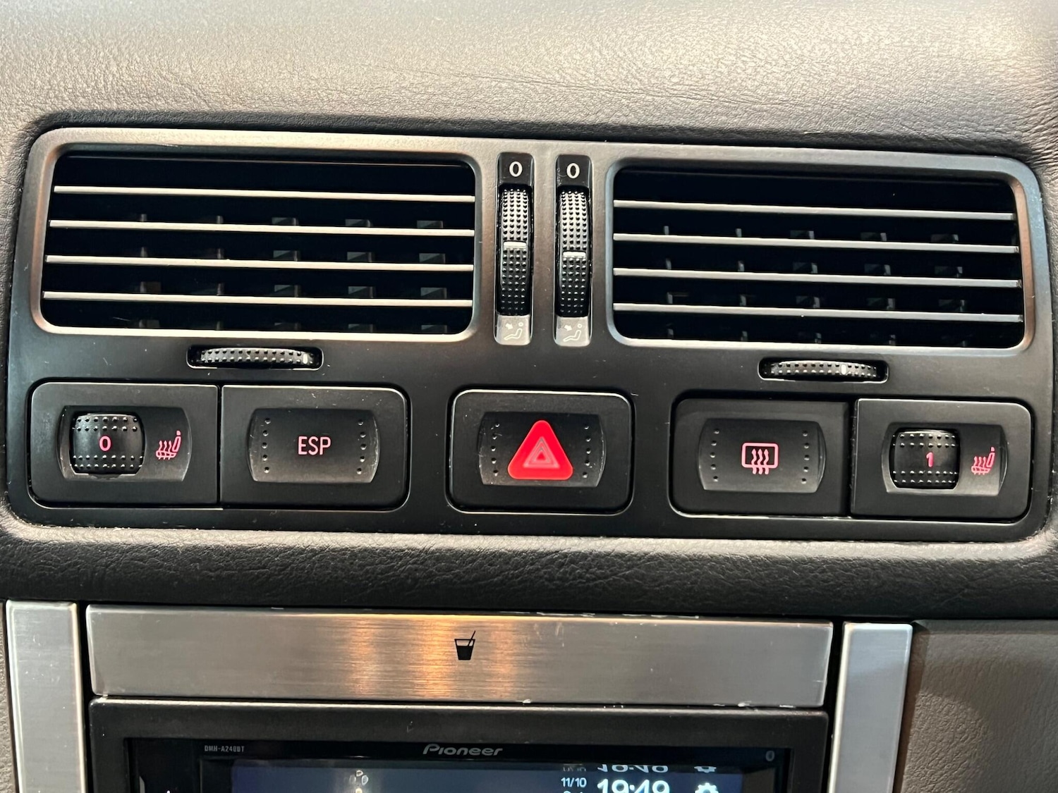 Used Volkswagen Golf 2003 for sale - 76993375: Photo 32