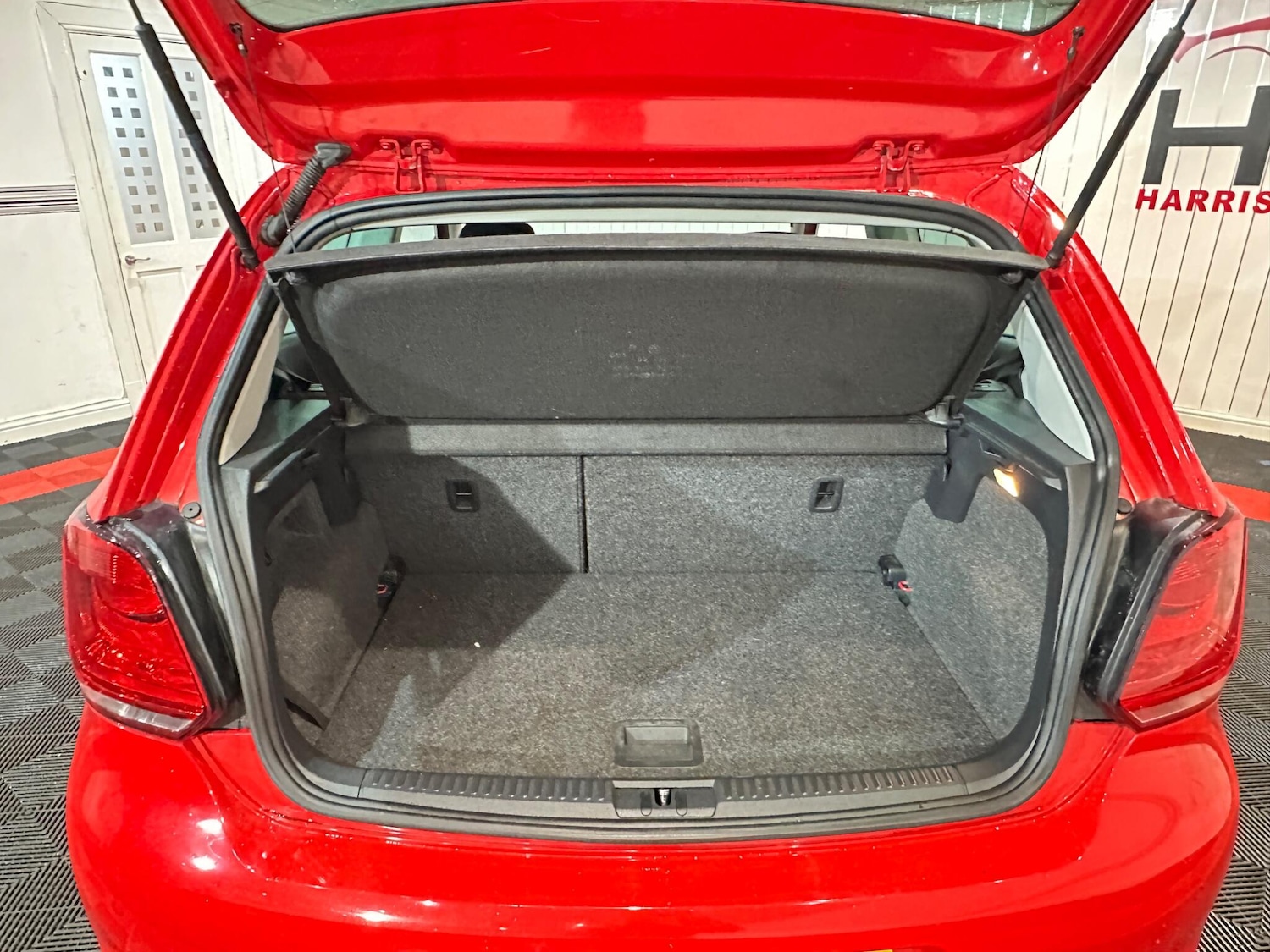 Used Volkswagen Polo 2014 for sale - 77425808: Photo 24