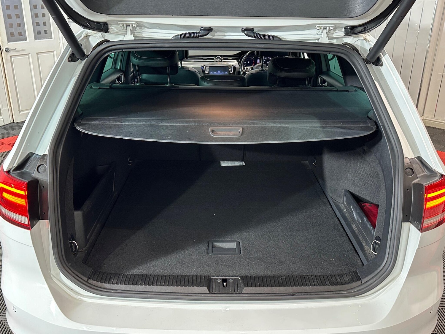 Used Volkswagen Passat 2016 for sale - 76409476: Photo 22