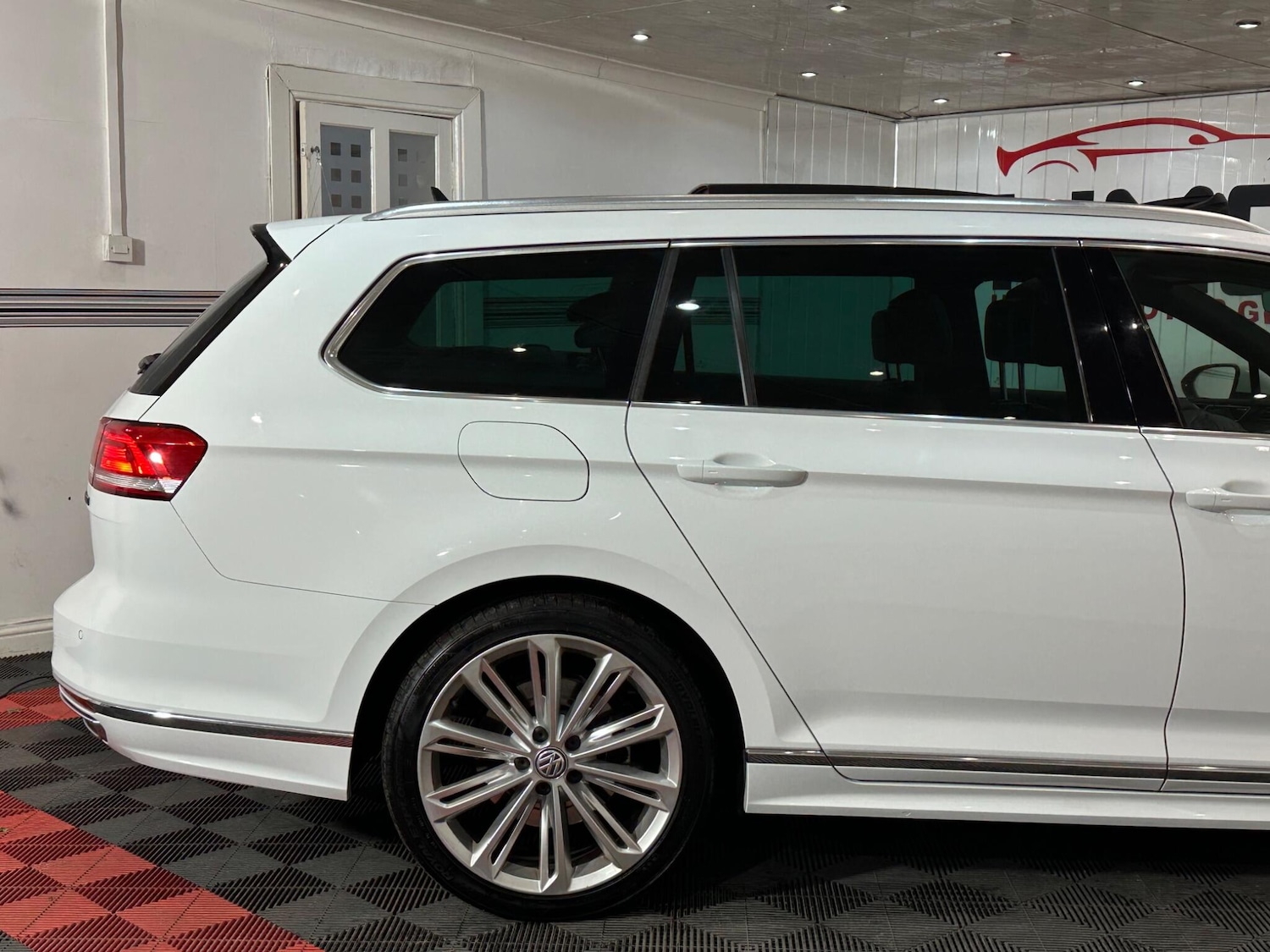 Used Volkswagen Passat 2016 for sale - 76409476: Photo 67