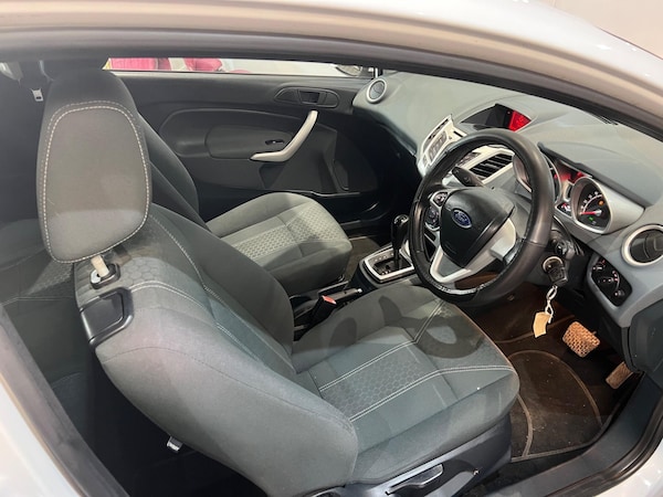 Used Ford Fiesta 2010 for sale - 76189577: Photo 12